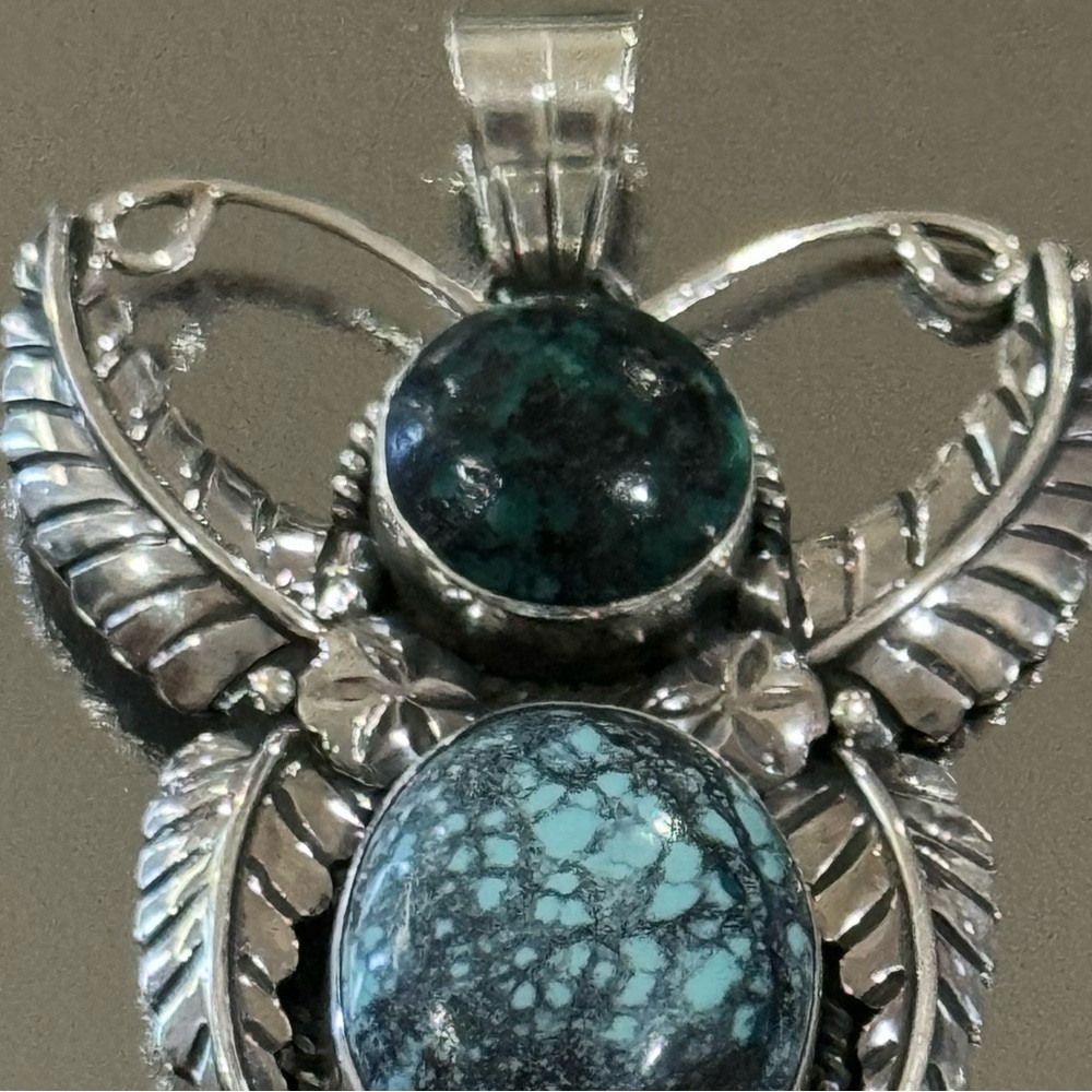 STUNNING STERLING SILVER 2-5/8”L HUBEI WEBBED TURQUOISE INSECT FEATHER PENDANT